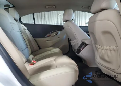 2015 Buick Lacrosse z USA, uszkodzony, nr VIN 1G4GB5G39FF181977